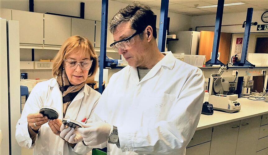 Olga Sekurova & Sergey Zotchev in their Vienna lab. © University of Vienna
